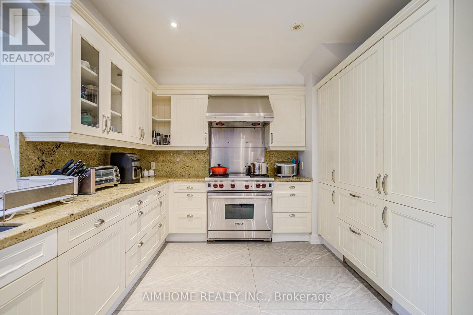 40 DONINO AVENUE Image 11