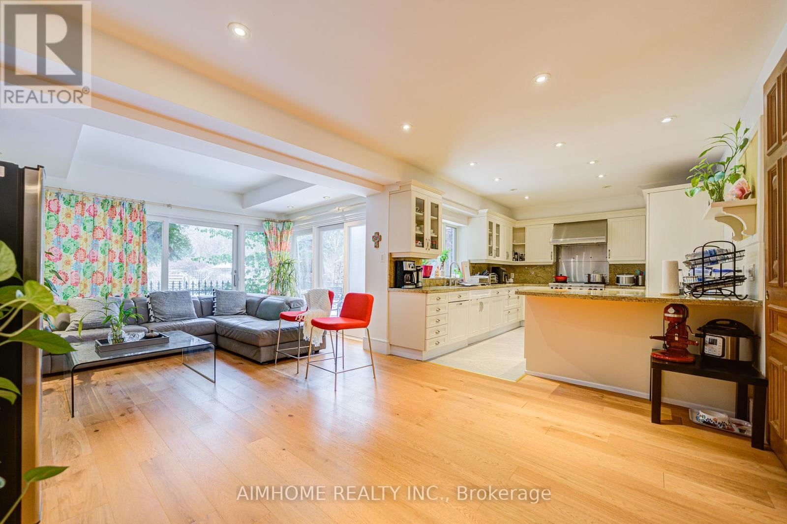 40 DONINO AVENUE Image 8
