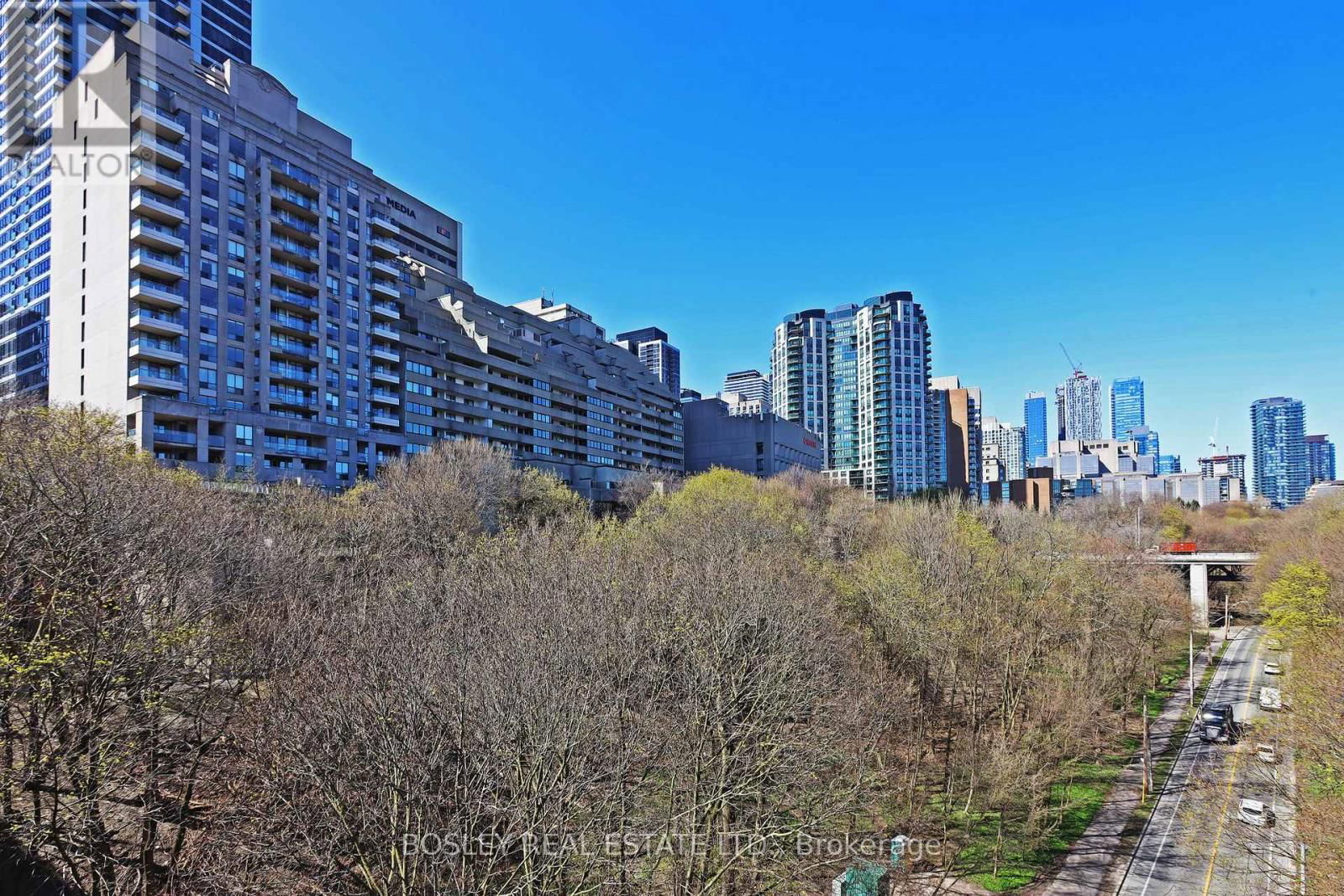 802 - 388 BLOOR STREET EAST Image 2