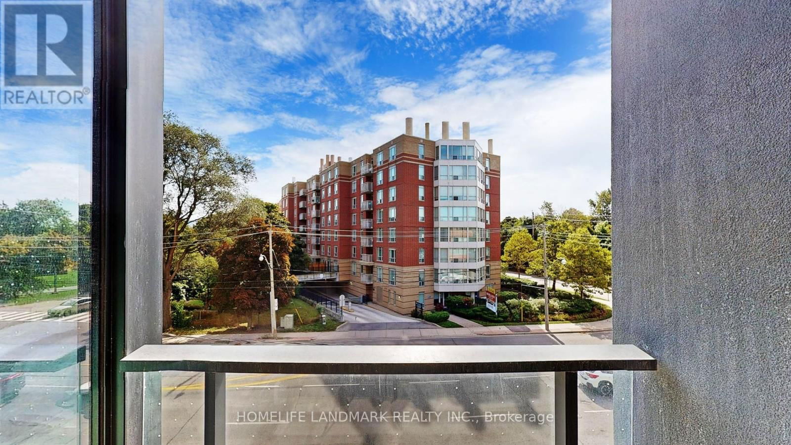 317 - 250 LAWRENCE AVENUE WEST Image 14