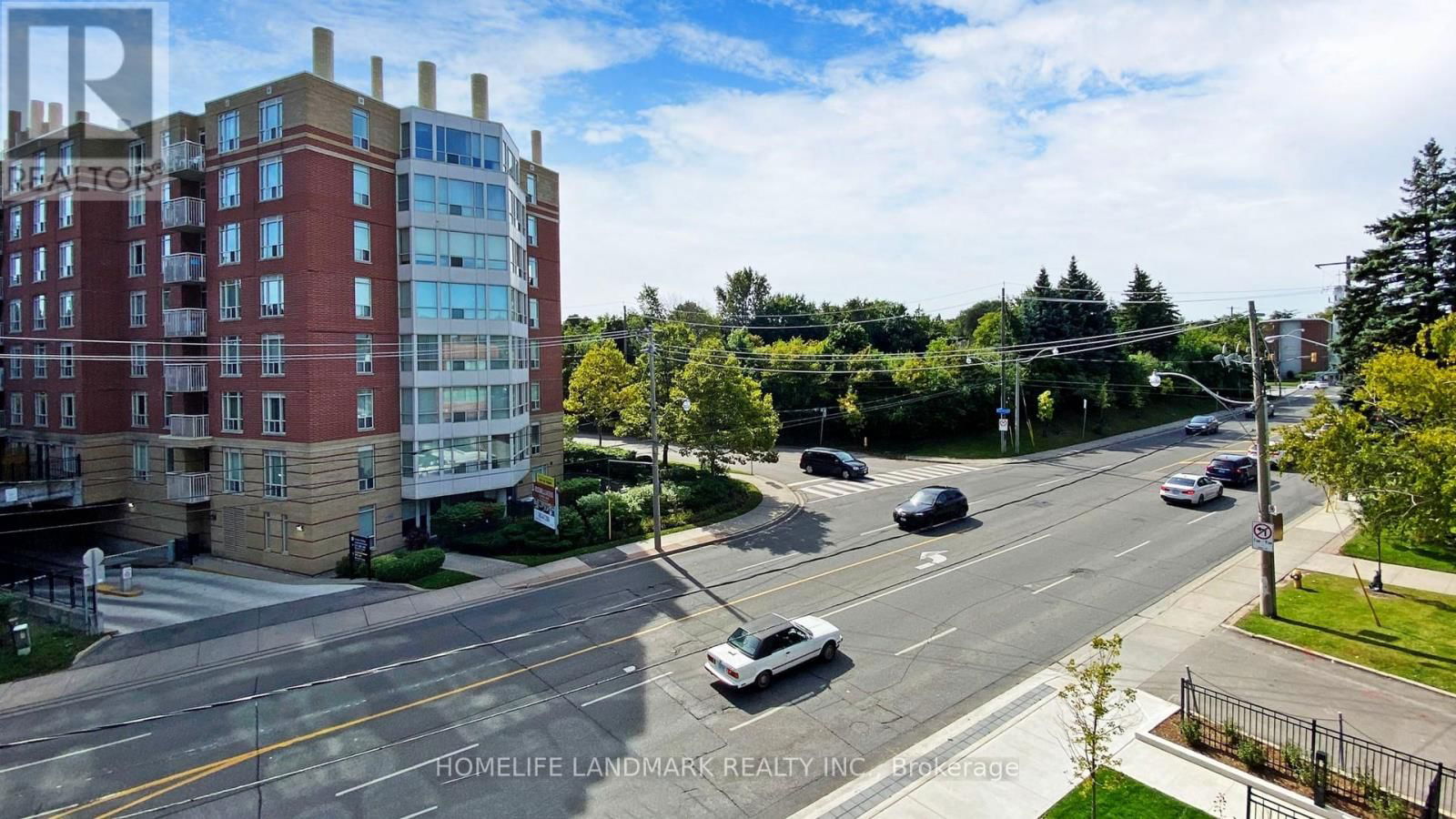 317 - 250 LAWRENCE AVENUE WEST Image 17