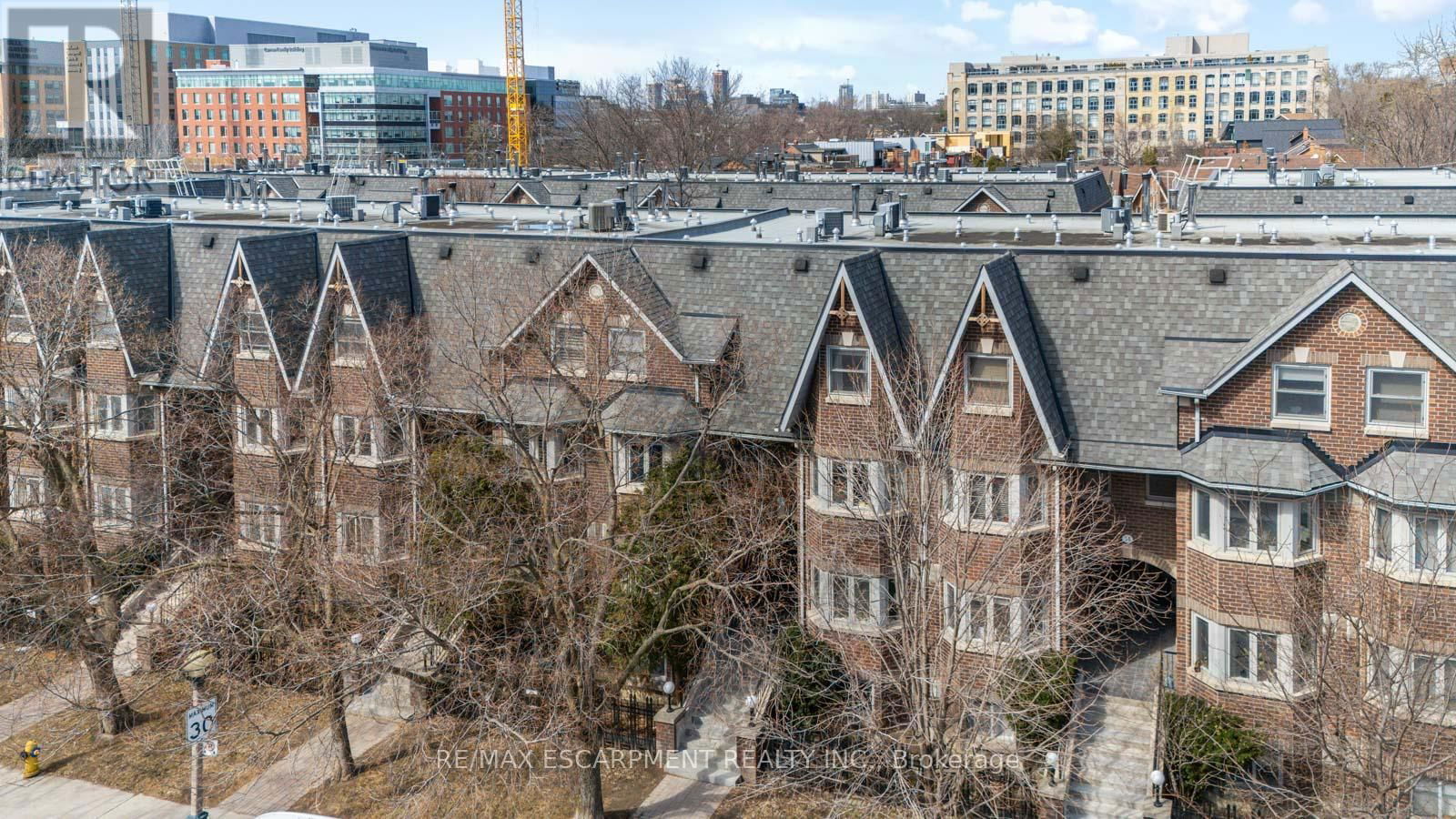 B - 36 SHANK STREET Image 17