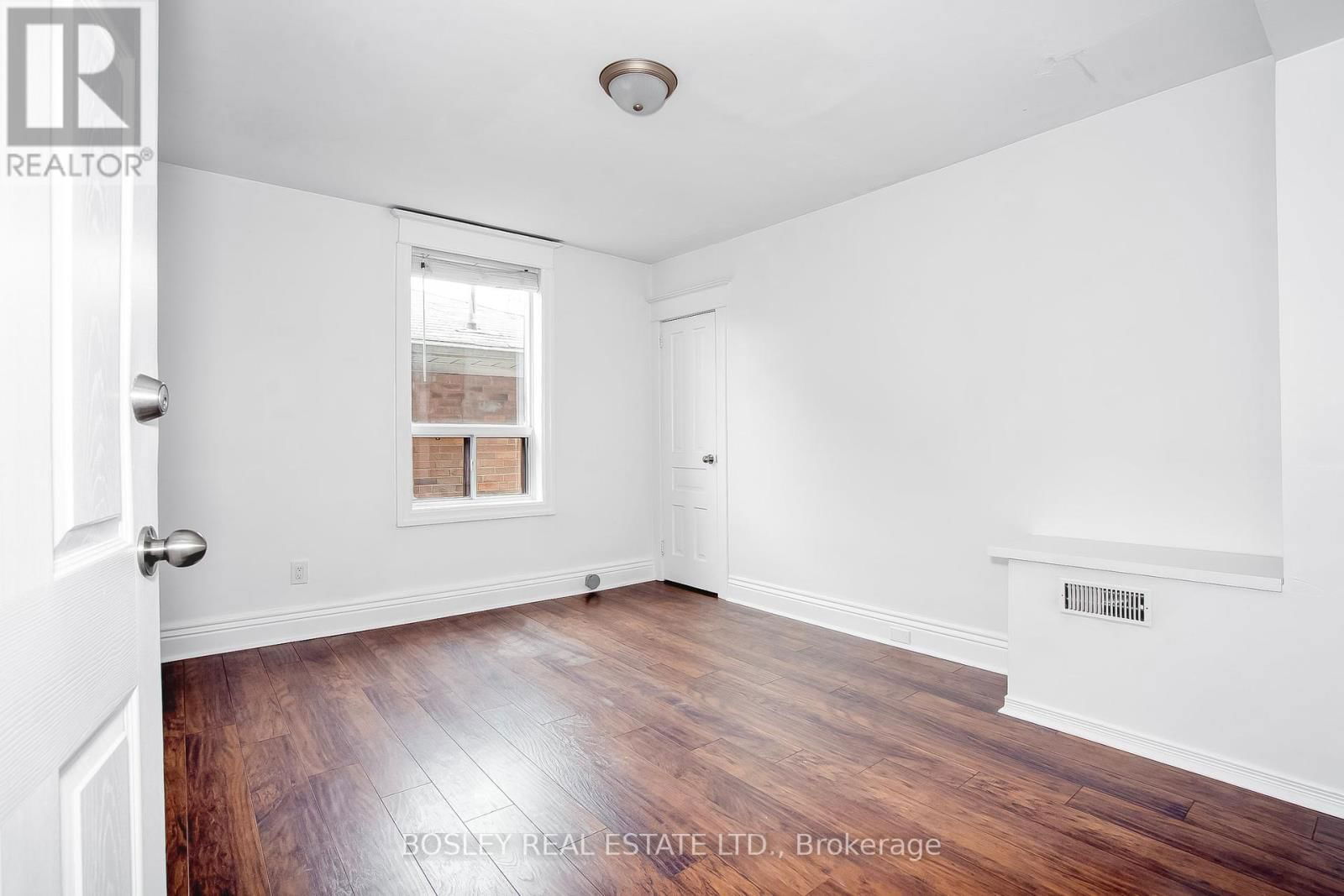 282 OSSINGTON AVENUE Image 17