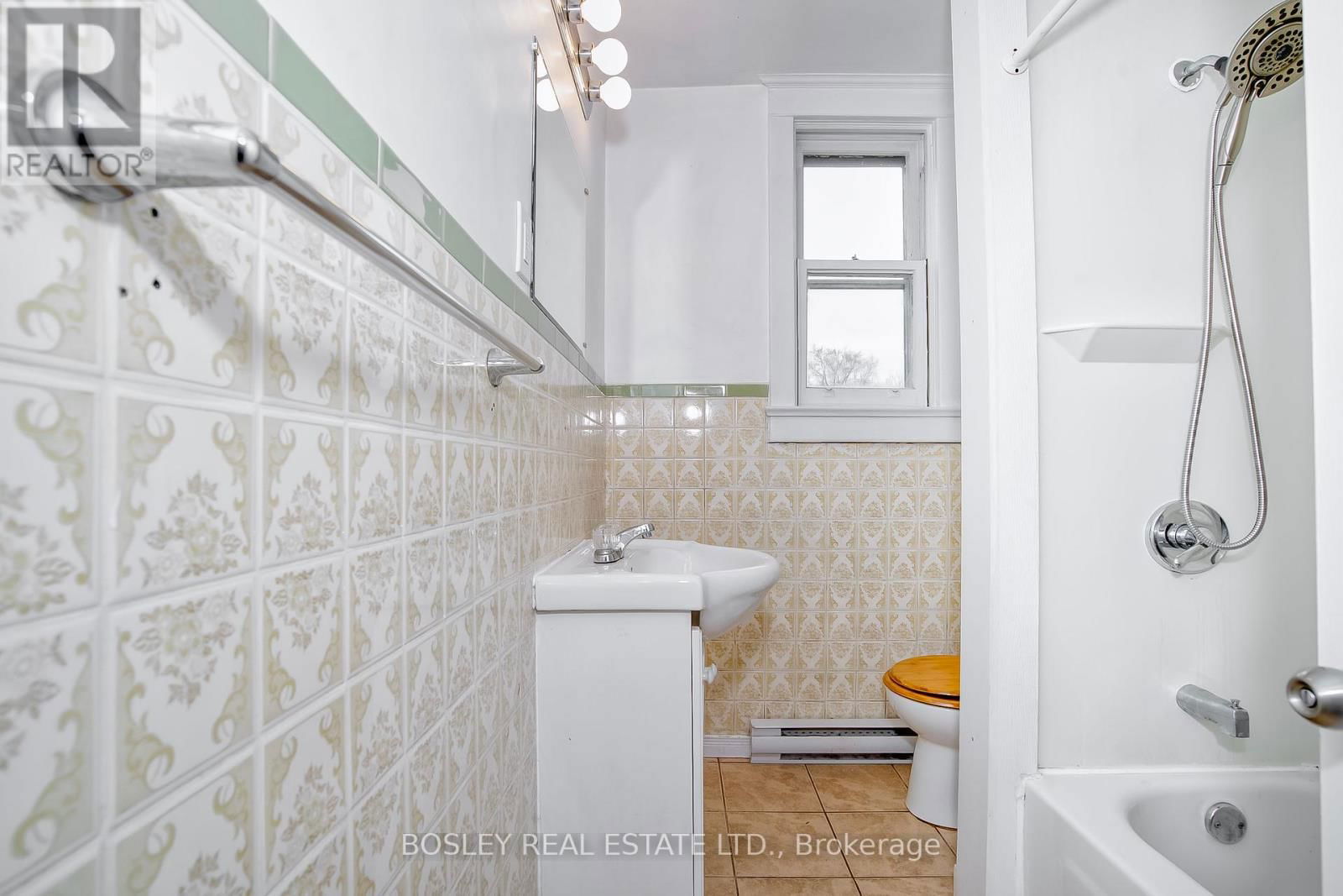 282 OSSINGTON AVENUE Image 20