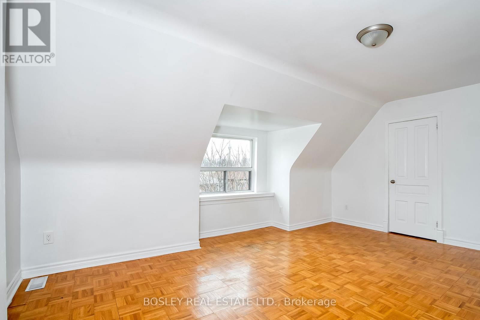 282 OSSINGTON AVENUE Image 21