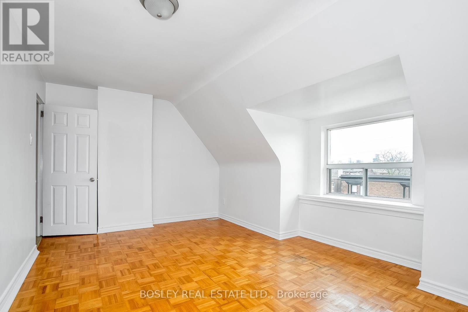 282 OSSINGTON AVENUE Image 22