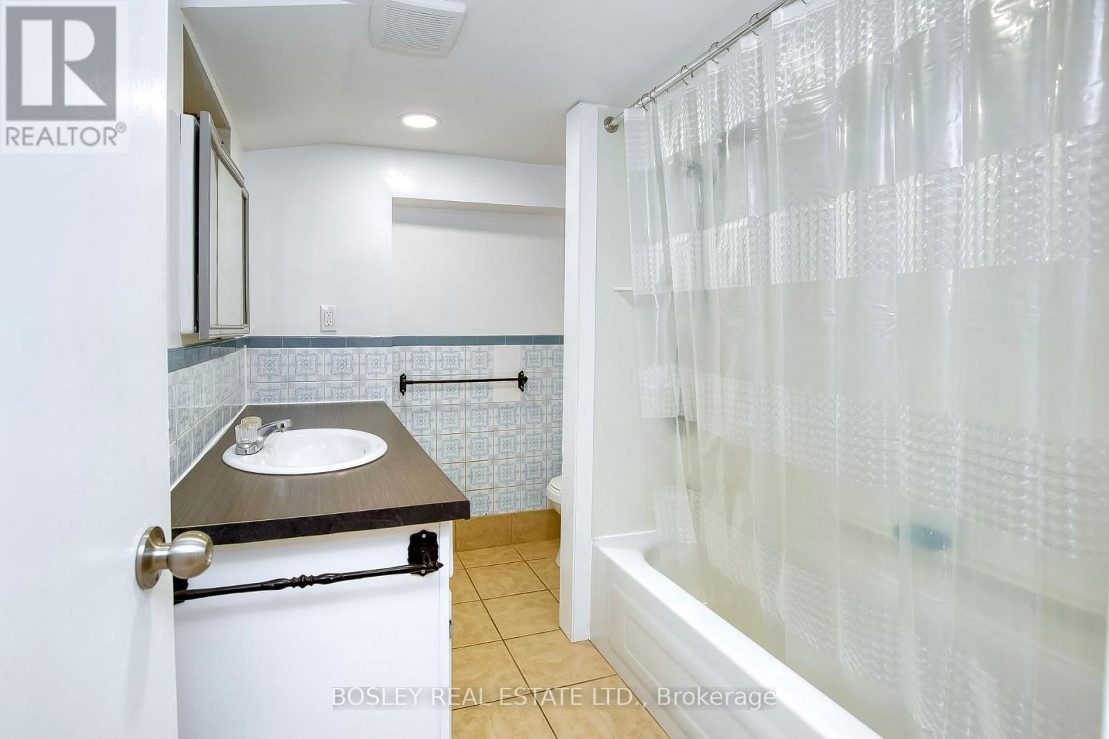 282 OSSINGTON AVENUE Image 28