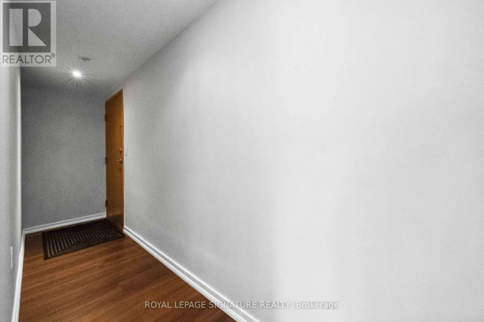 801 - 36 LISGAR STREET Image 2