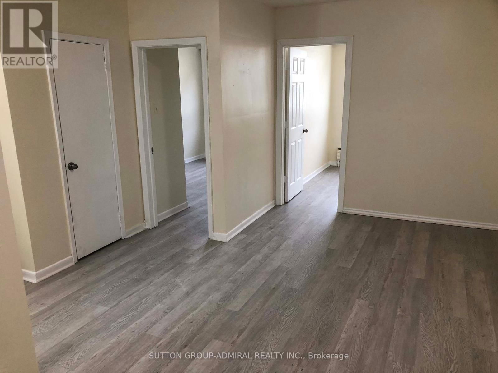 2839 BATHURST STREET Image 10