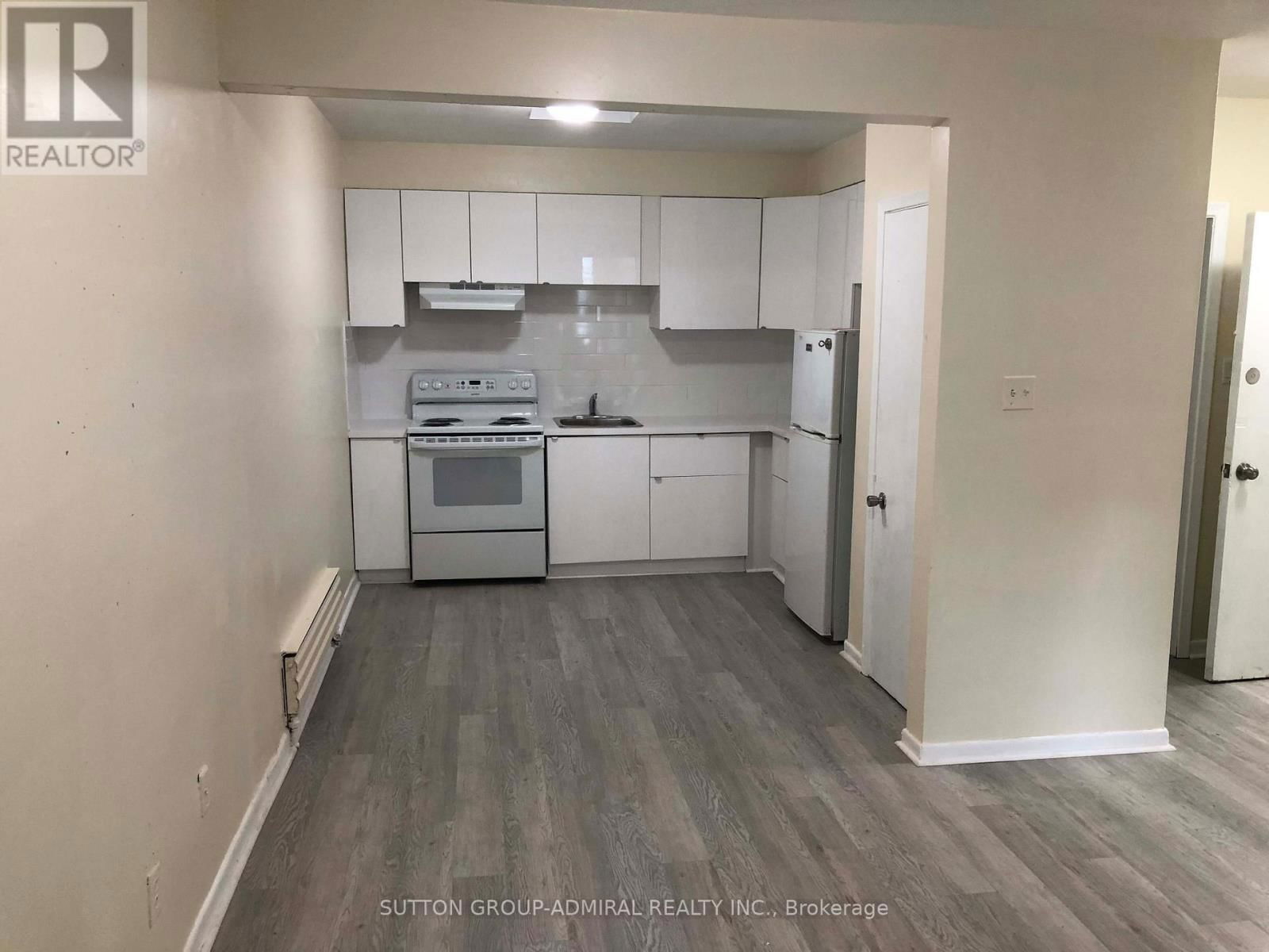 2839 BATHURST STREET Image 12