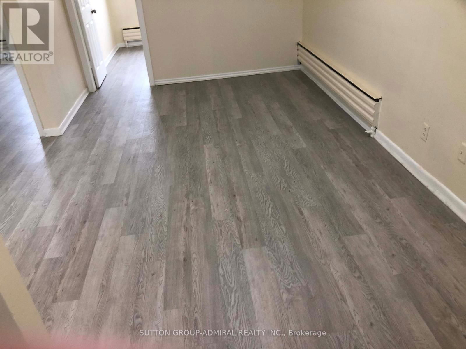 2839 BATHURST STREET Image 19