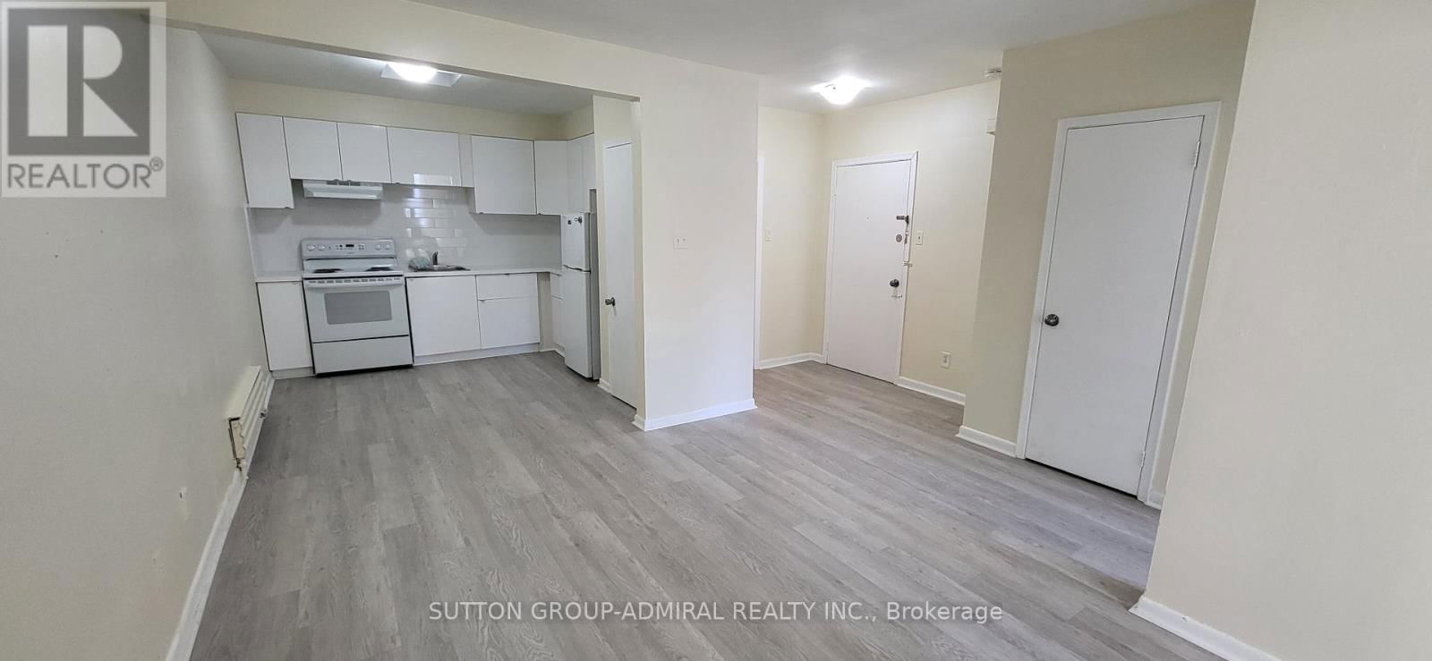 2839 BATHURST STREET Image 20