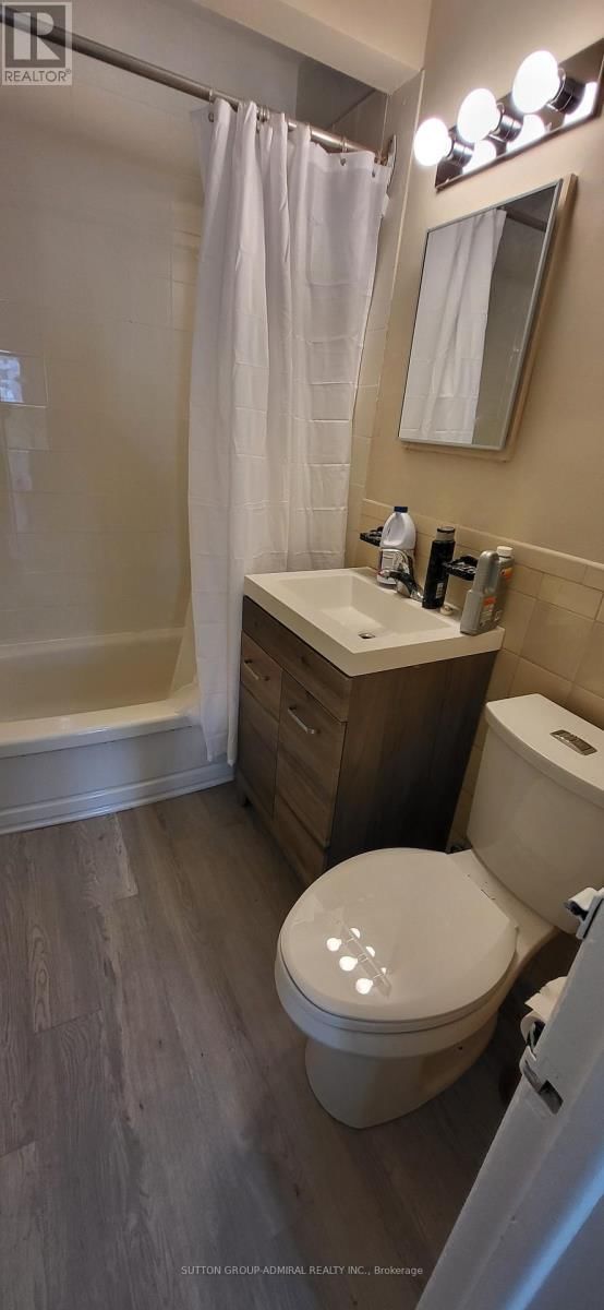 2839 BATHURST STREET Image 21