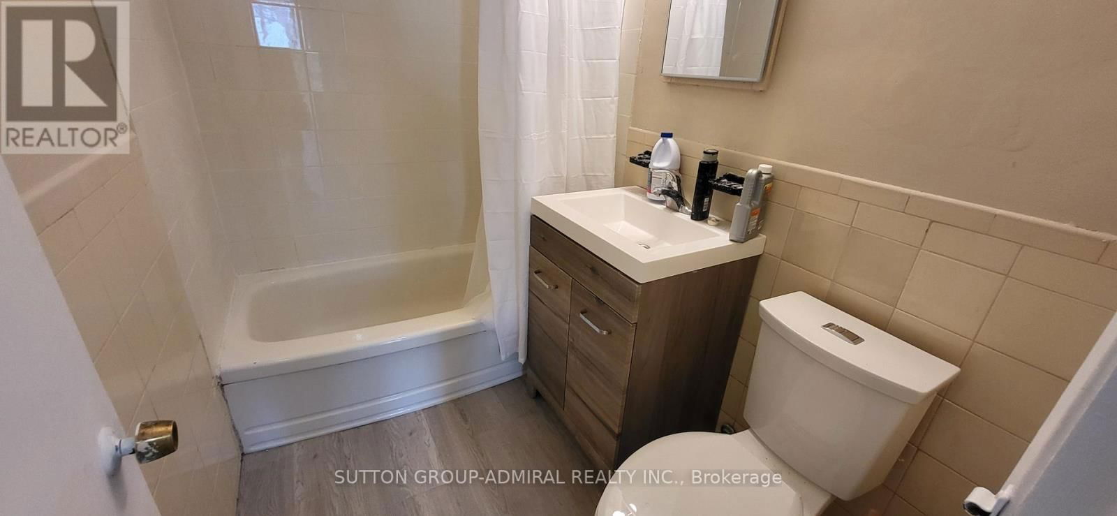 2839 BATHURST STREET Image 22