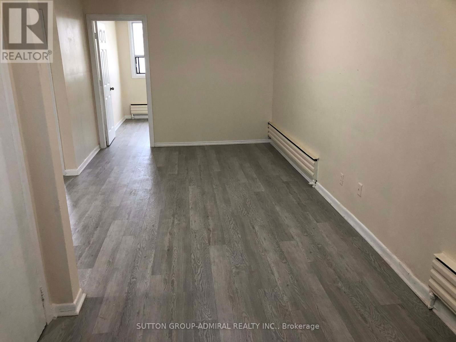 2839 BATHURST STREET Image 23