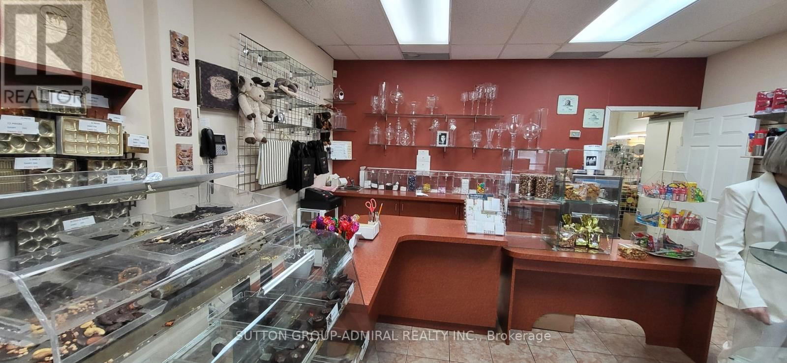 2839 BATHURST STREET Image 3