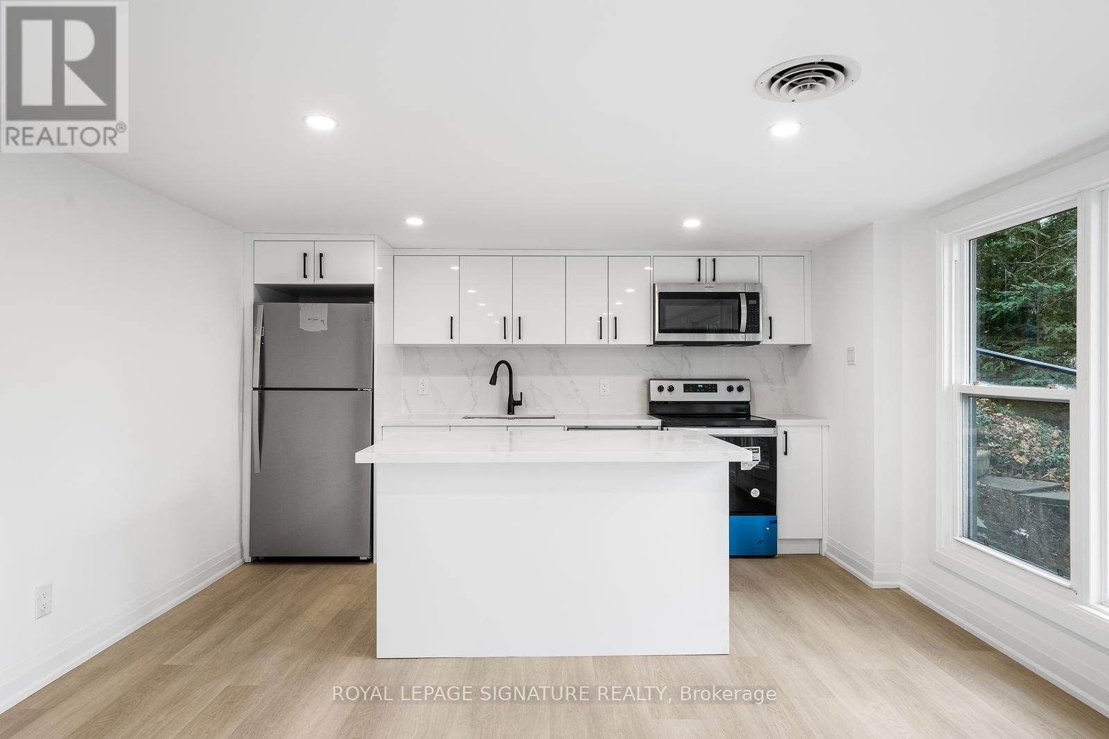 21 DONWOODS DRIVE Image 20