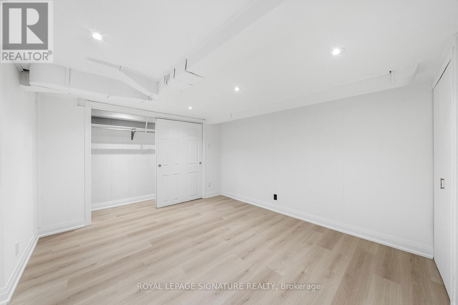 21 DONWOODS DRIVE Image 25