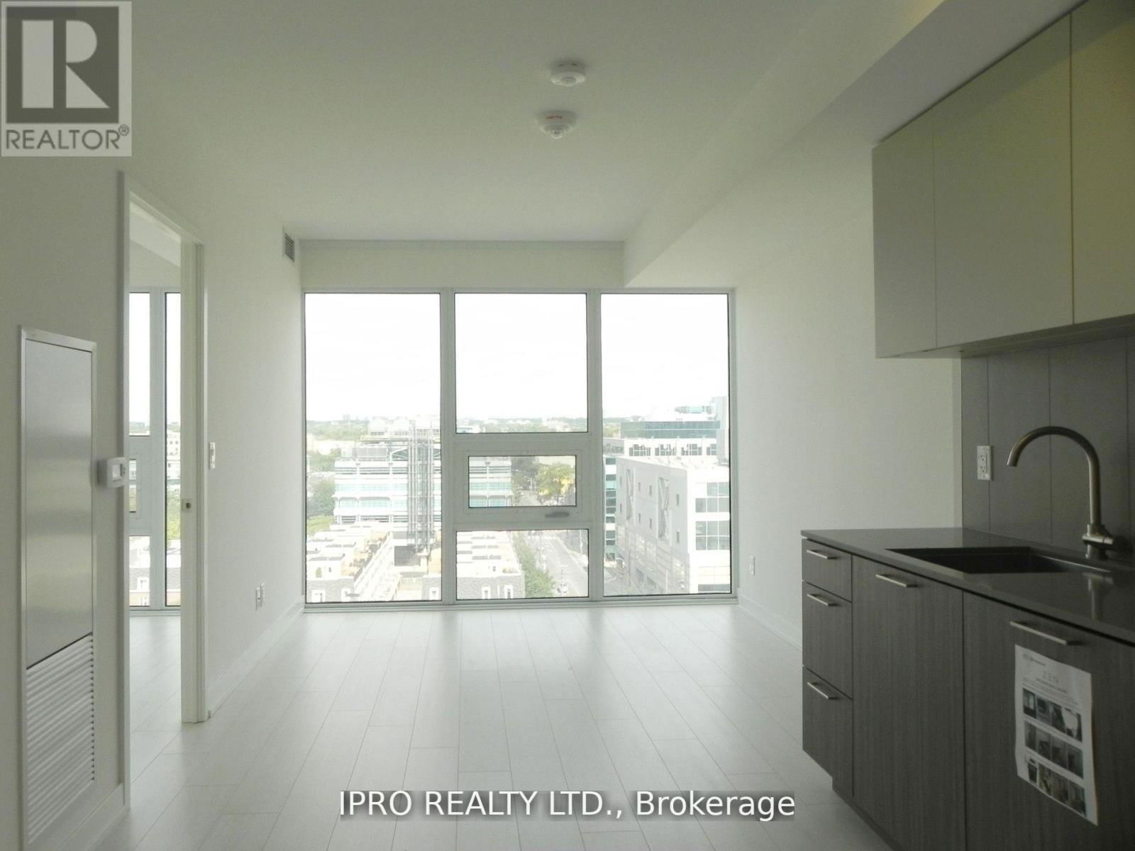 1018 - 19 WESTERN BATTERY ROAD Image 3