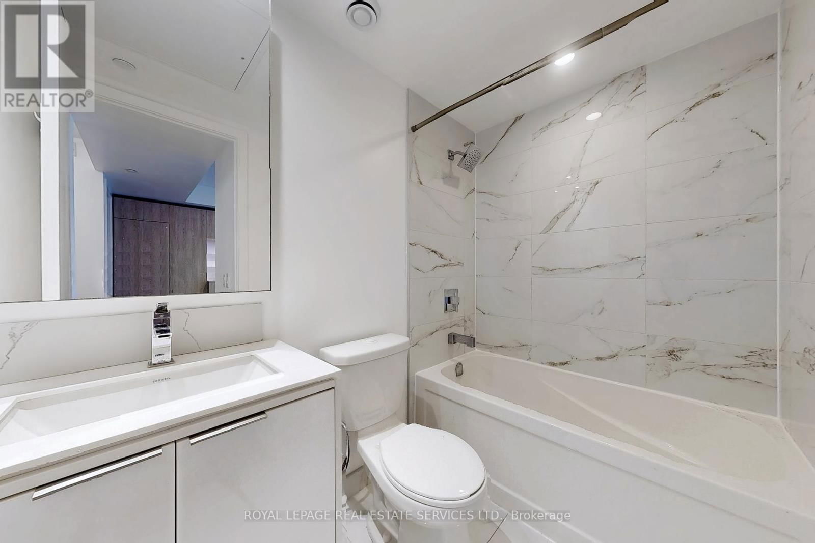 612 - 77 SHUTER STREET Image 12
