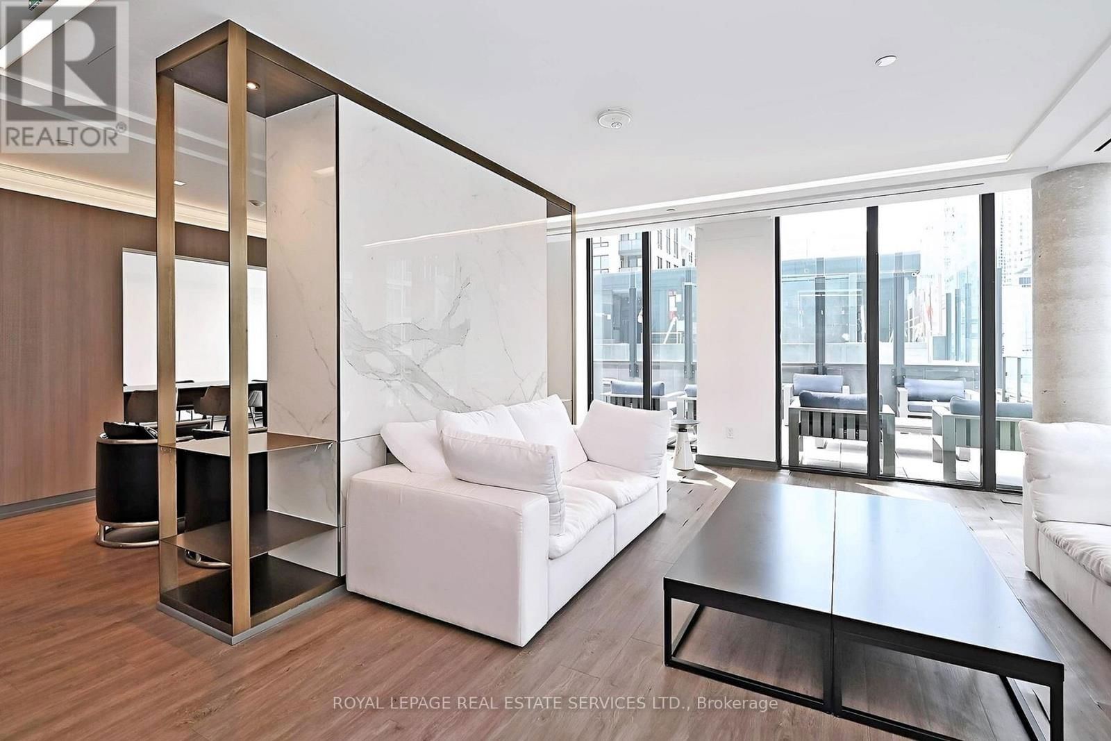 612 - 77 SHUTER STREET Image 18