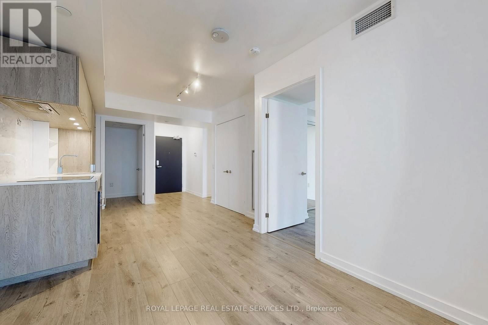 612 - 77 SHUTER STREET Image 3