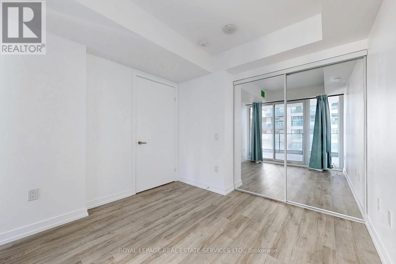 612 - 77 SHUTER STREET Image 9