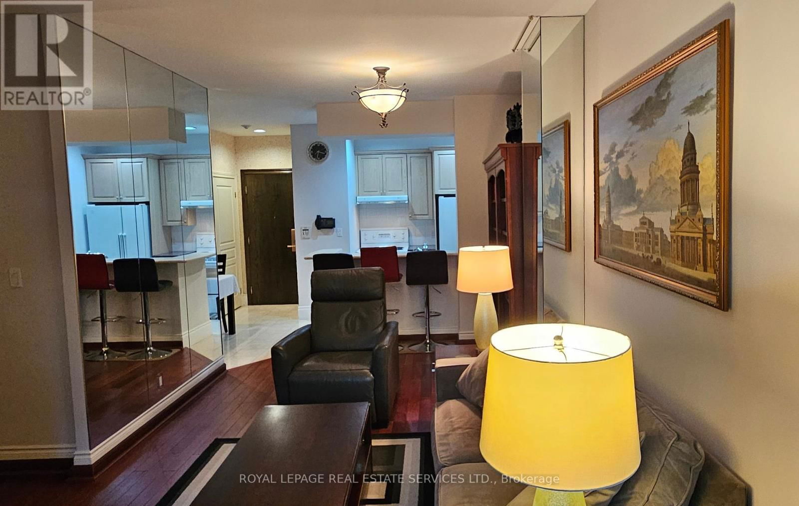 306 - 102 BLOOR STREET WEST Image 16