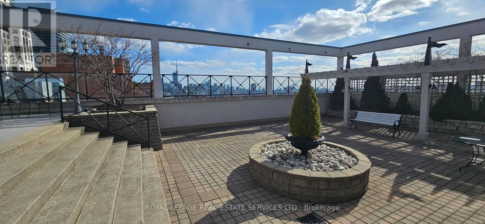 306 - 102 BLOOR STREET WEST Image 23
