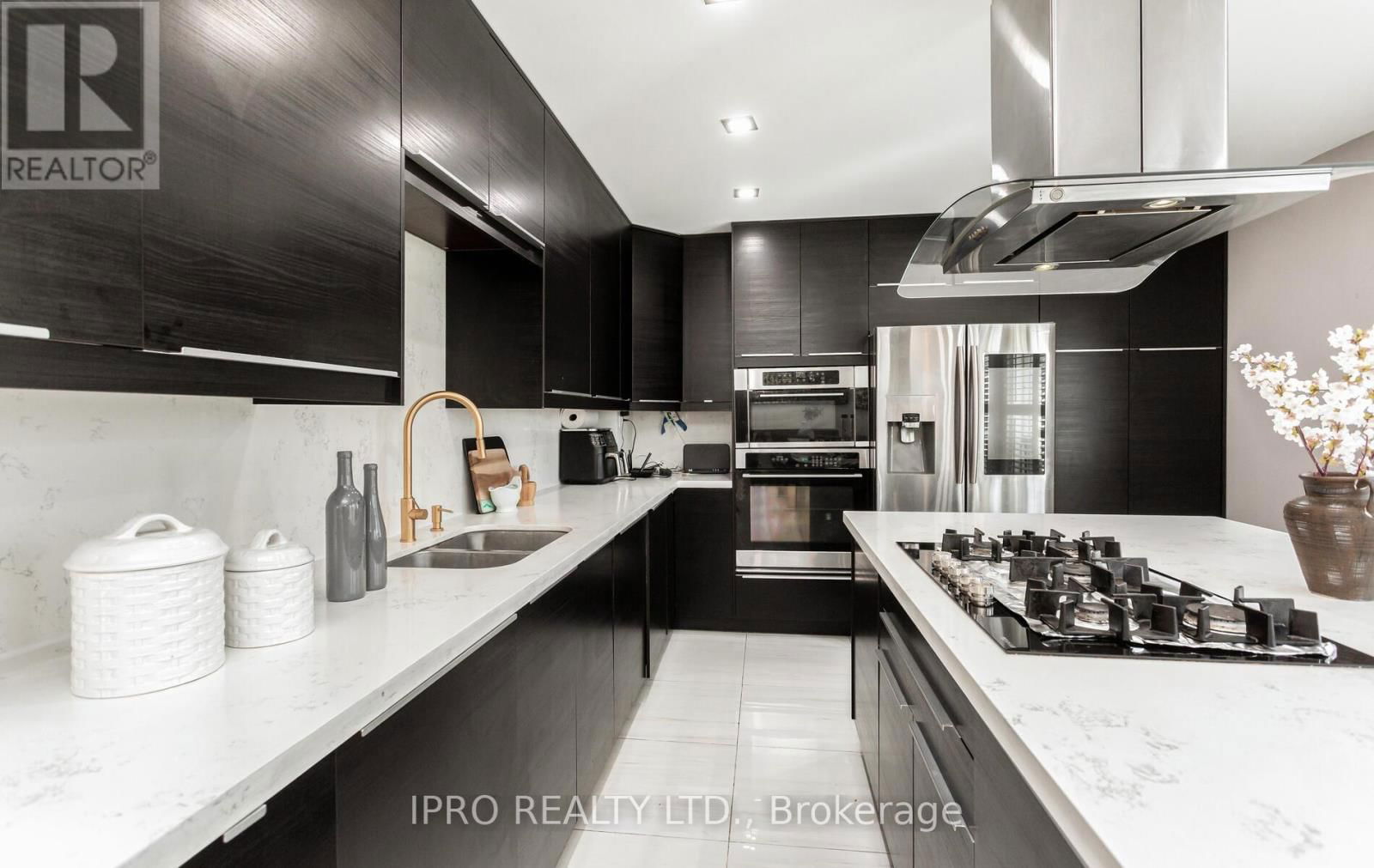 103 ALLINGHAM GARDENS Image 13