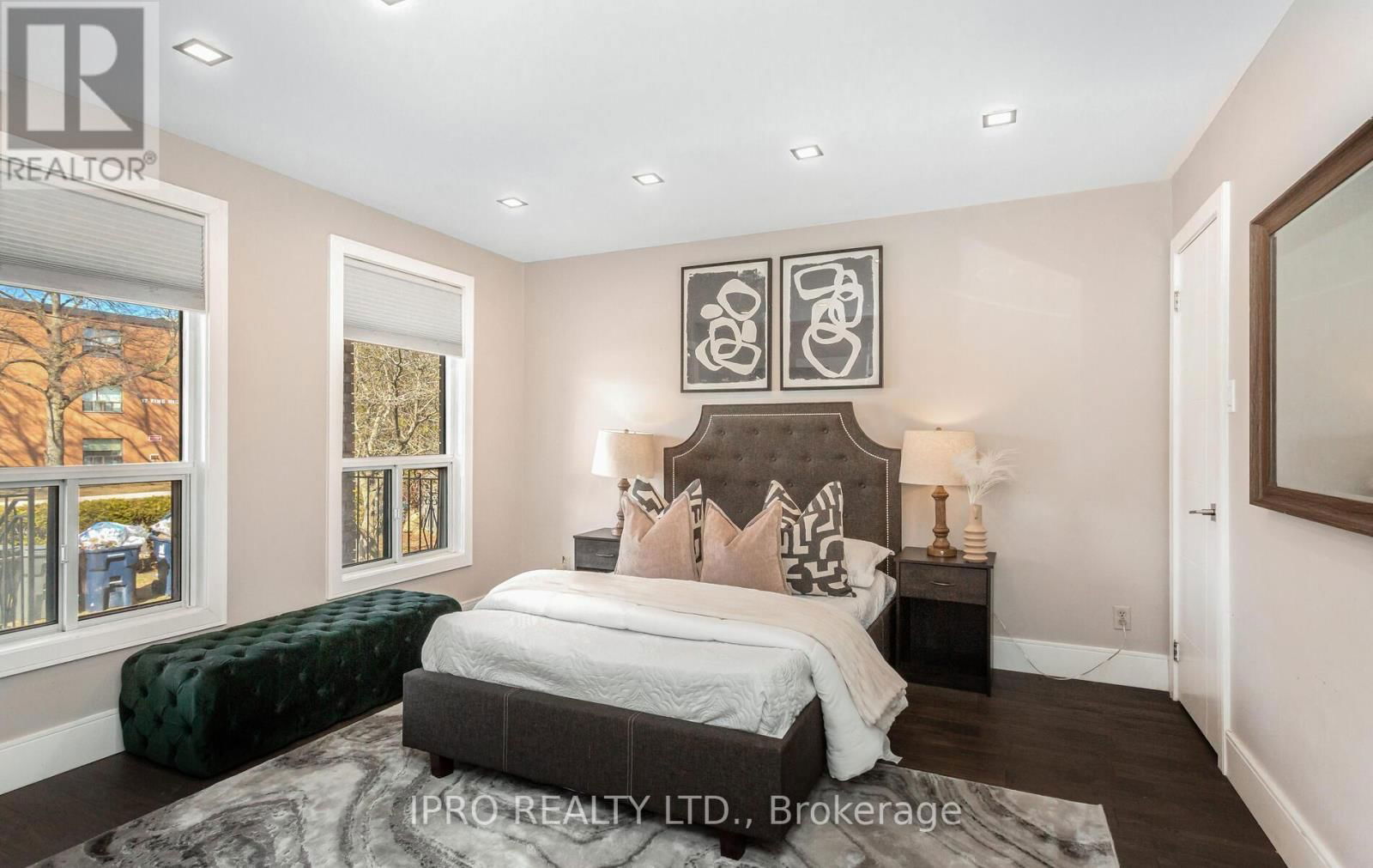 103 ALLINGHAM GARDENS Image 17