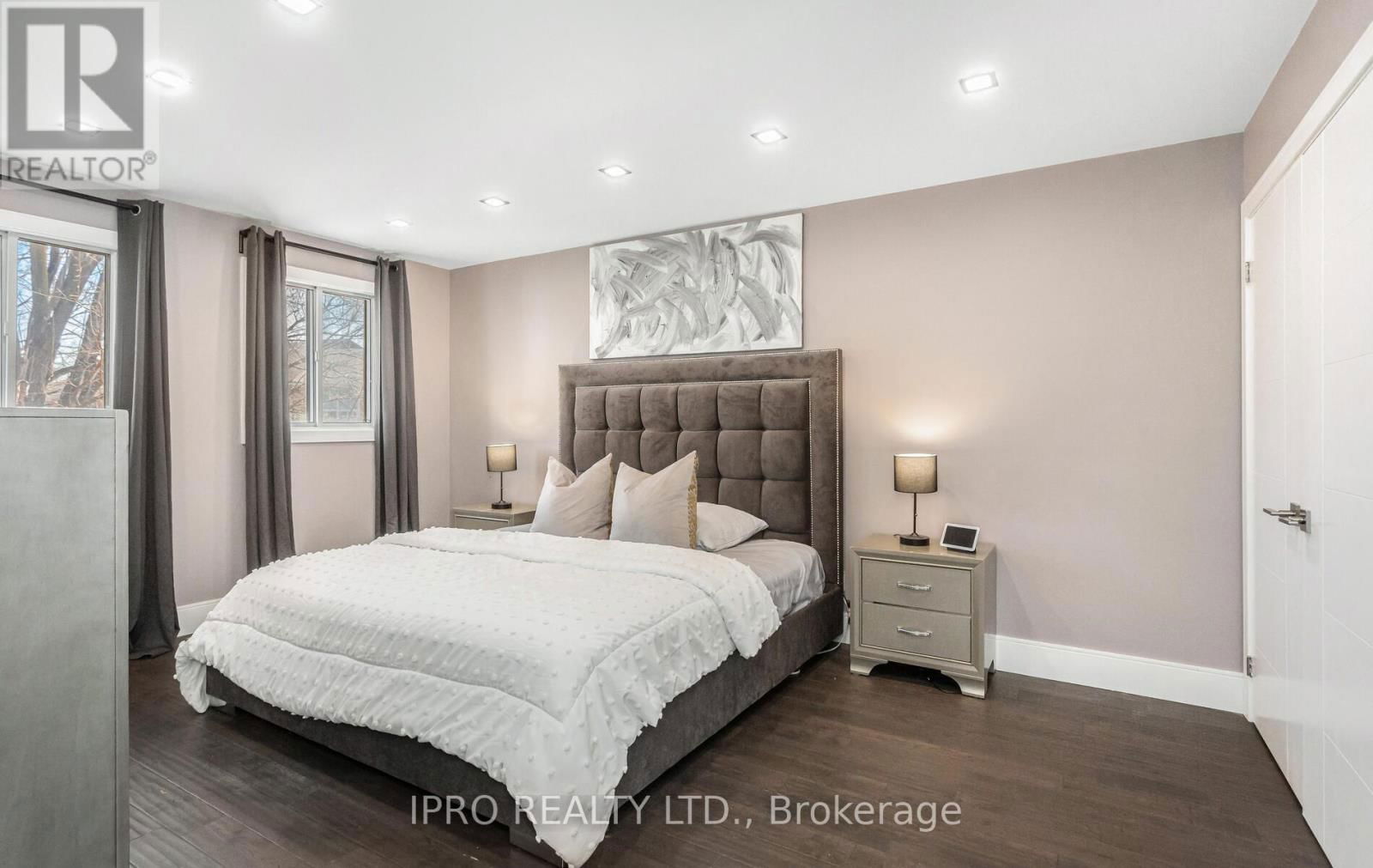 103 ALLINGHAM GARDENS Image 22