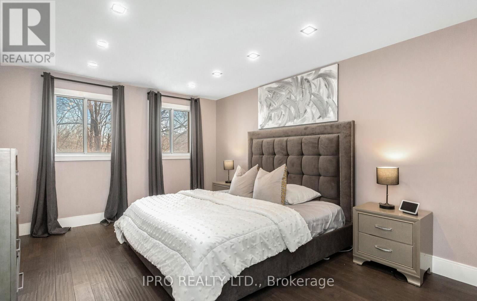 103 ALLINGHAM GARDENS Image 23