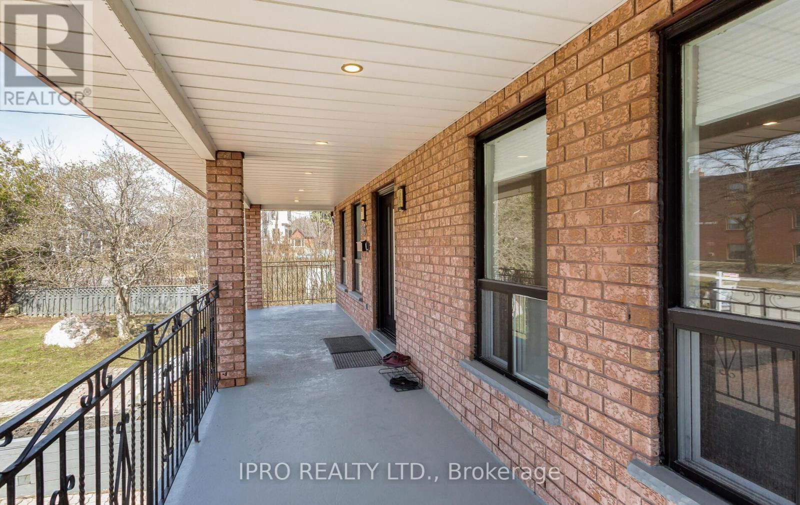 103 ALLINGHAM GARDENS Image 3