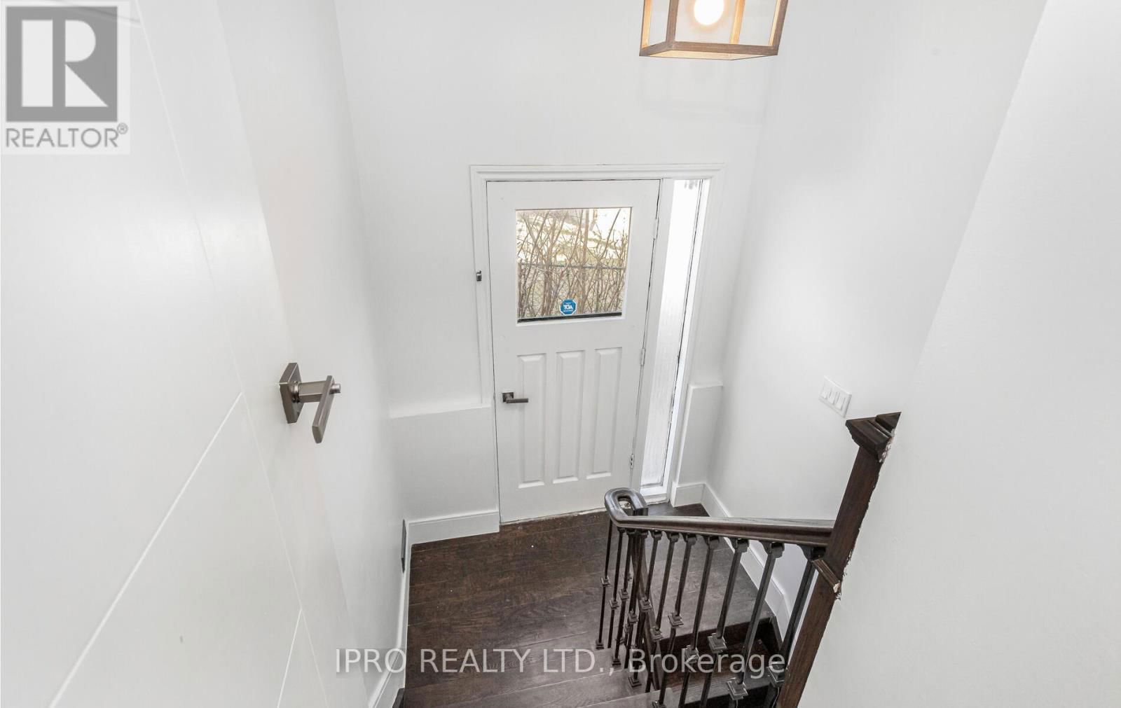 103 ALLINGHAM GARDENS Image 39
