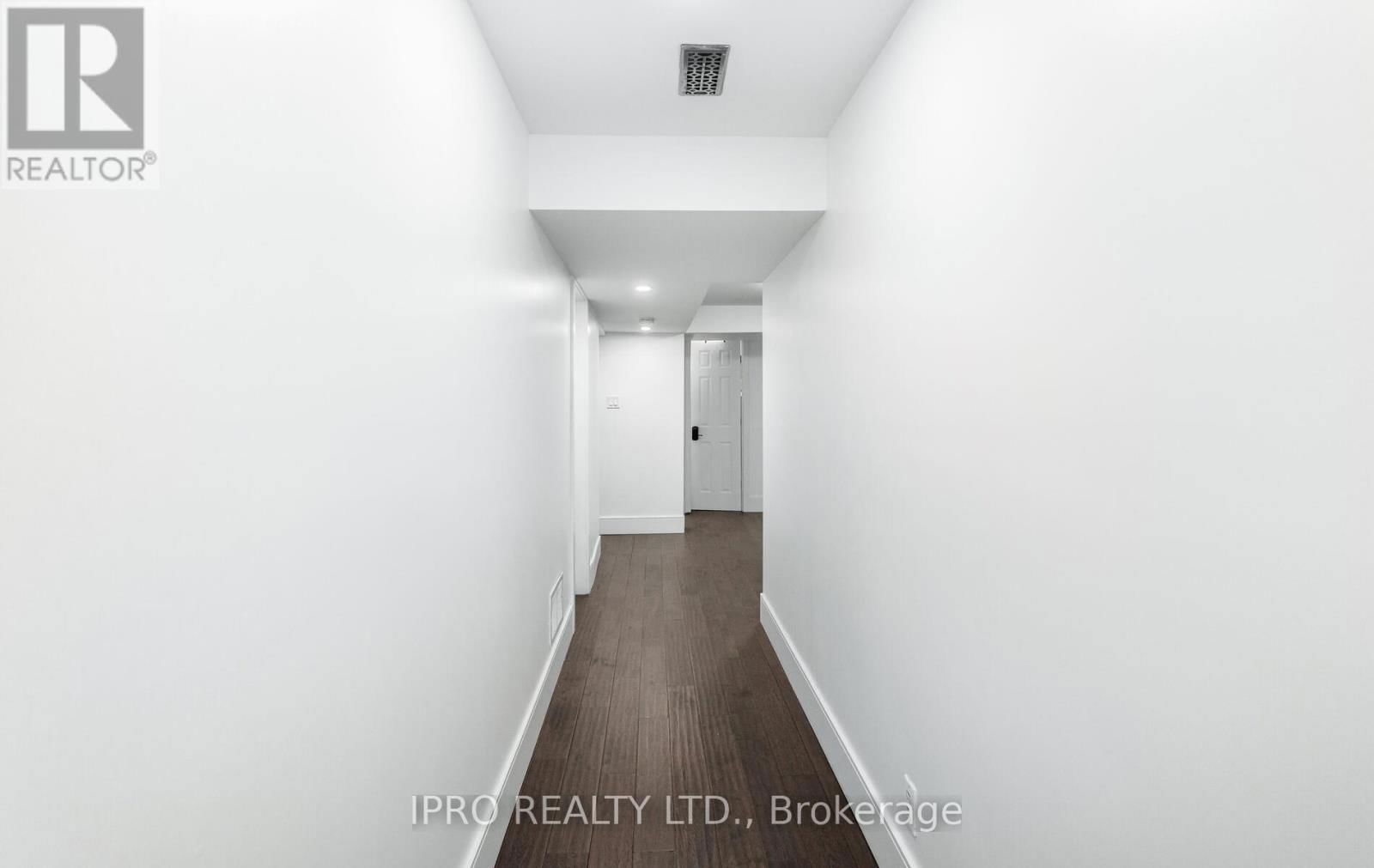 103 ALLINGHAM GARDENS Image 41