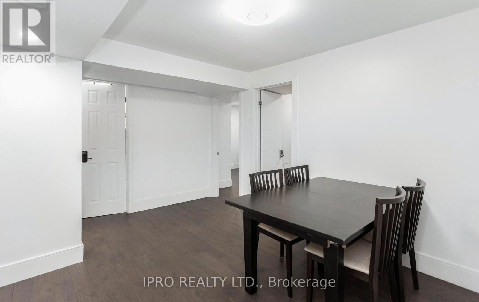 103 ALLINGHAM GARDENS Image 42