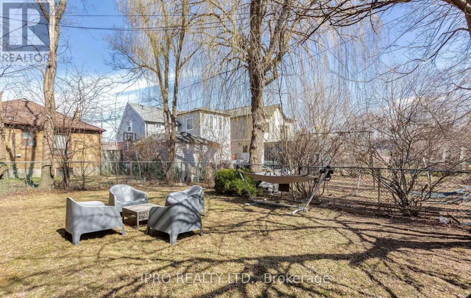 103 ALLINGHAM GARDENS Image 49