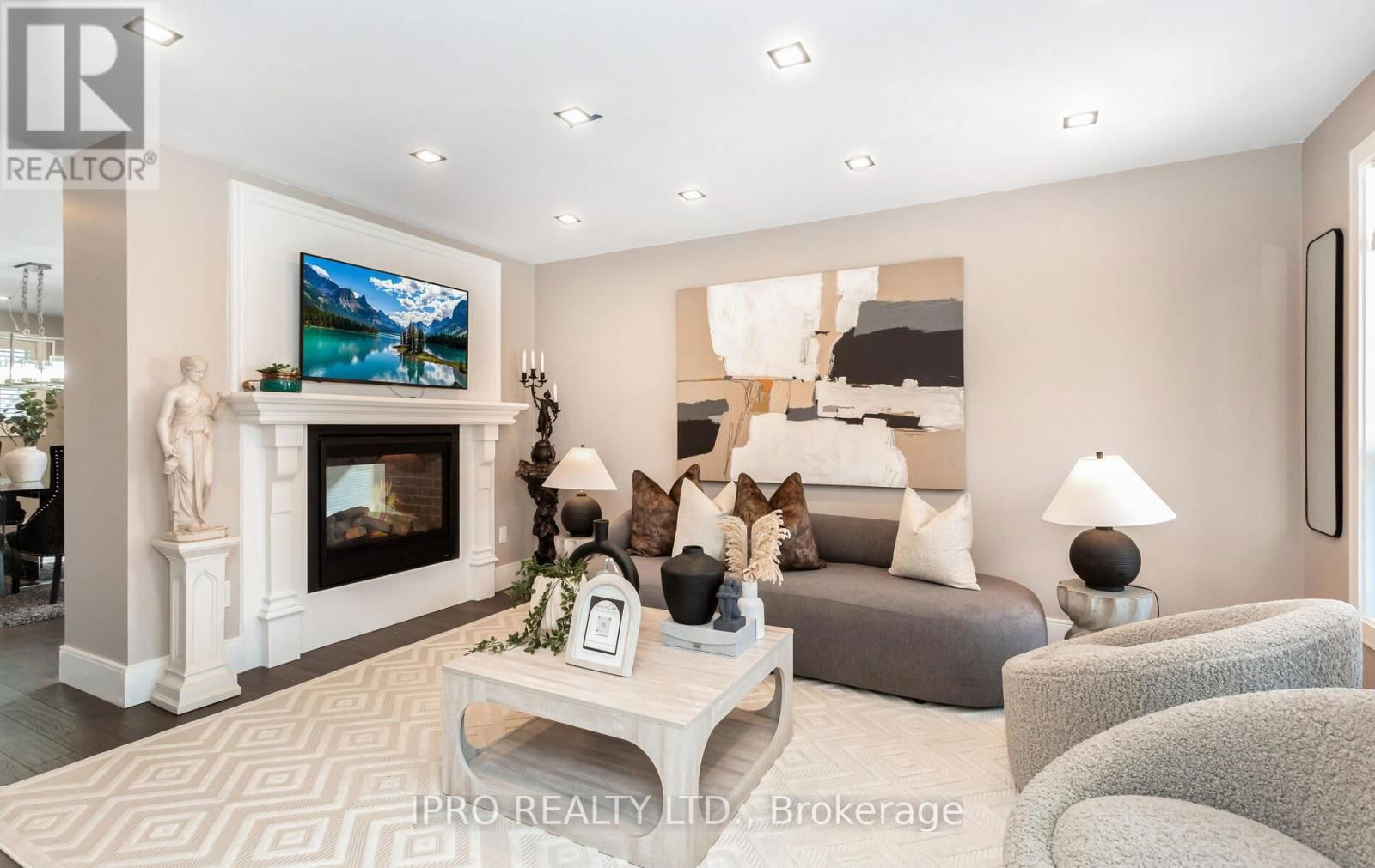 103 ALLINGHAM GARDENS Image 6
