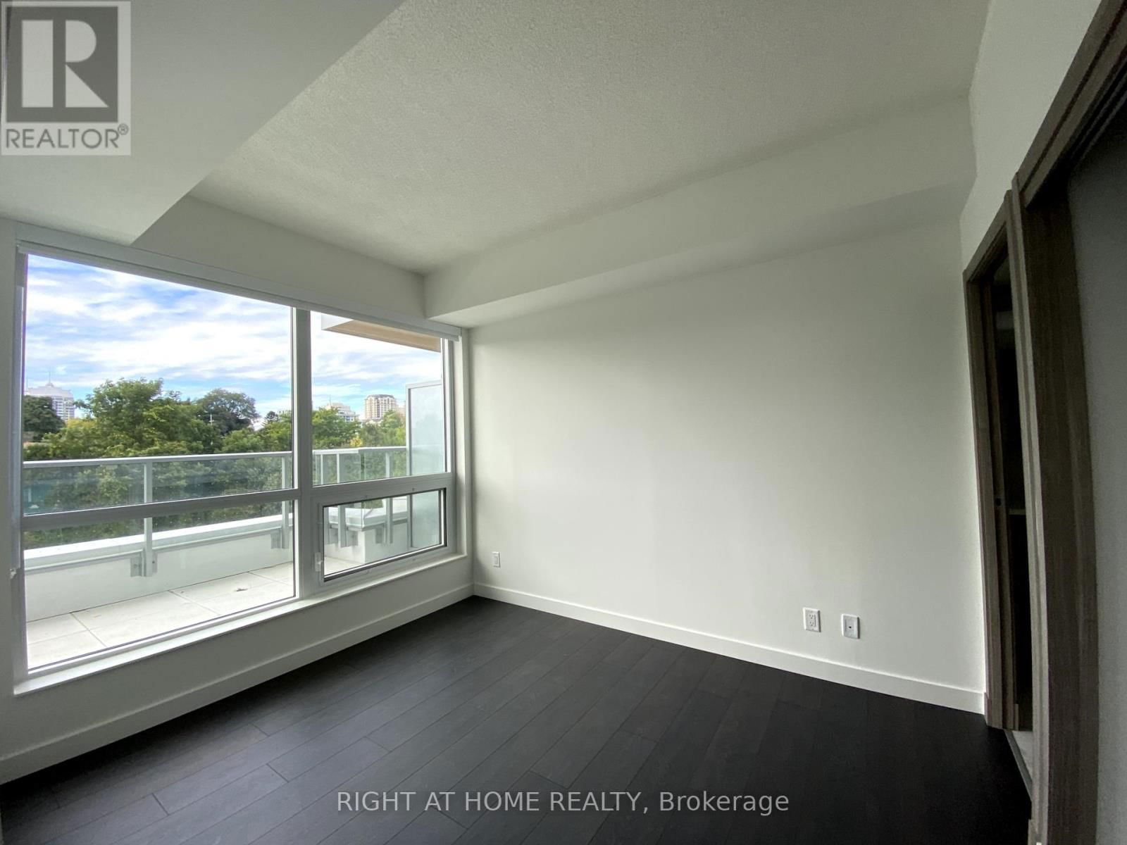 606 - 25 MCMAHON DRIVE Image 14