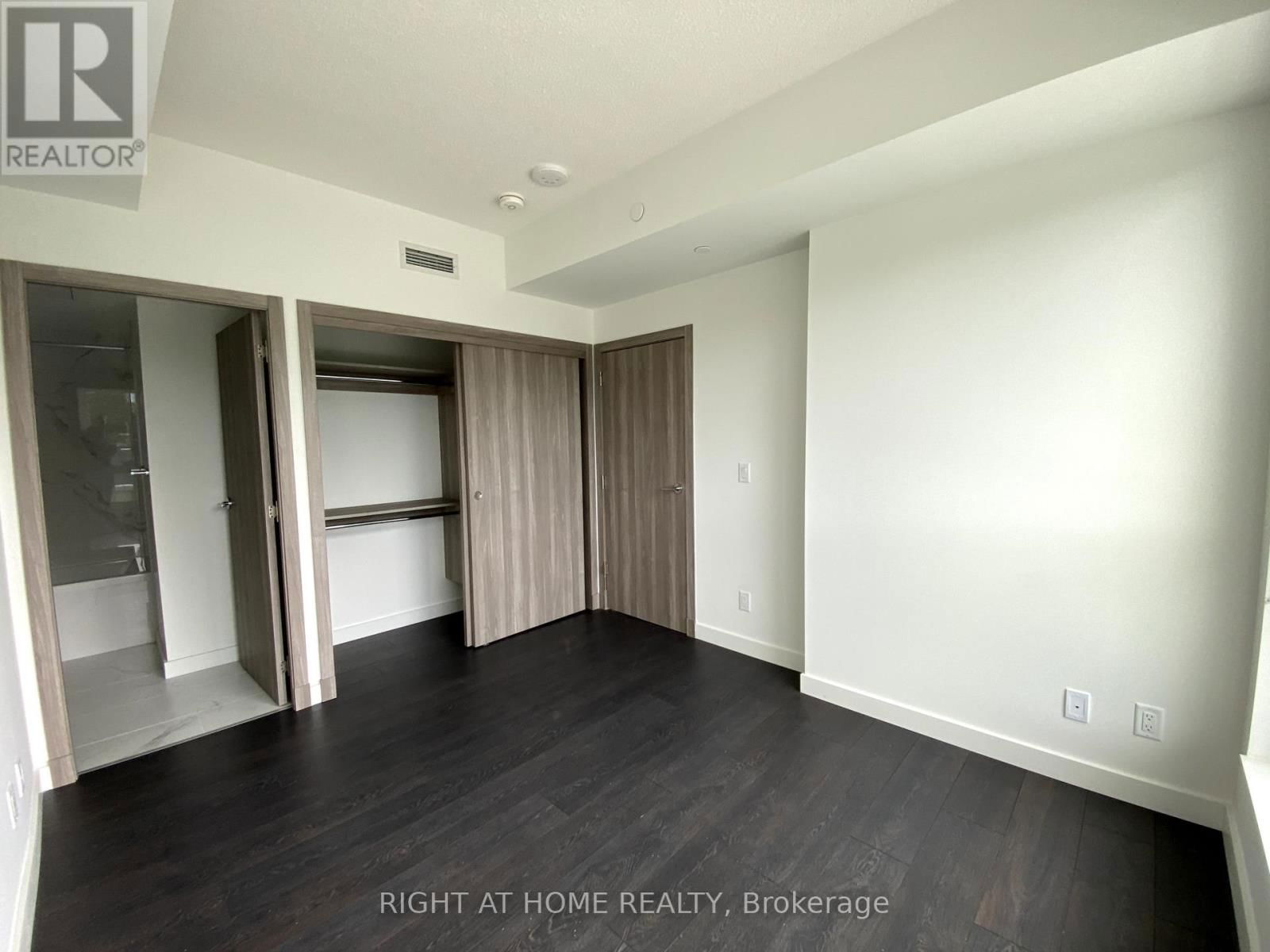 606 - 25 MCMAHON DRIVE Image 18