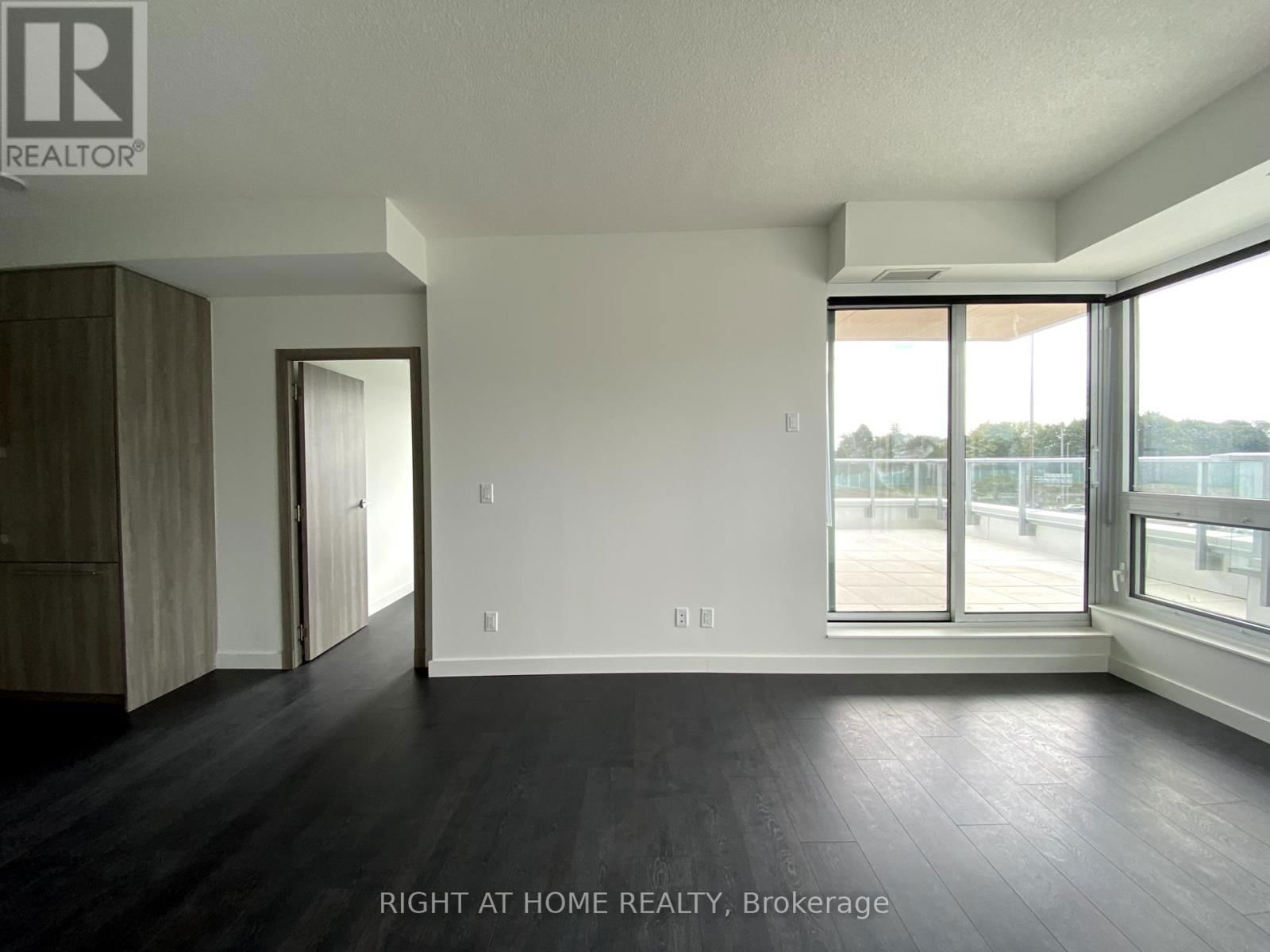 606 - 25 MCMAHON DRIVE Image 21