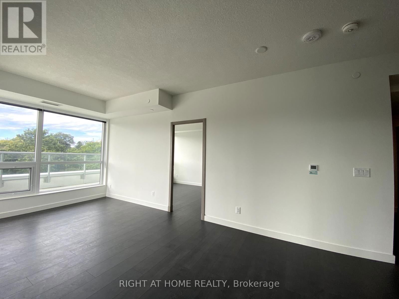 606 - 25 MCMAHON DRIVE Image 22