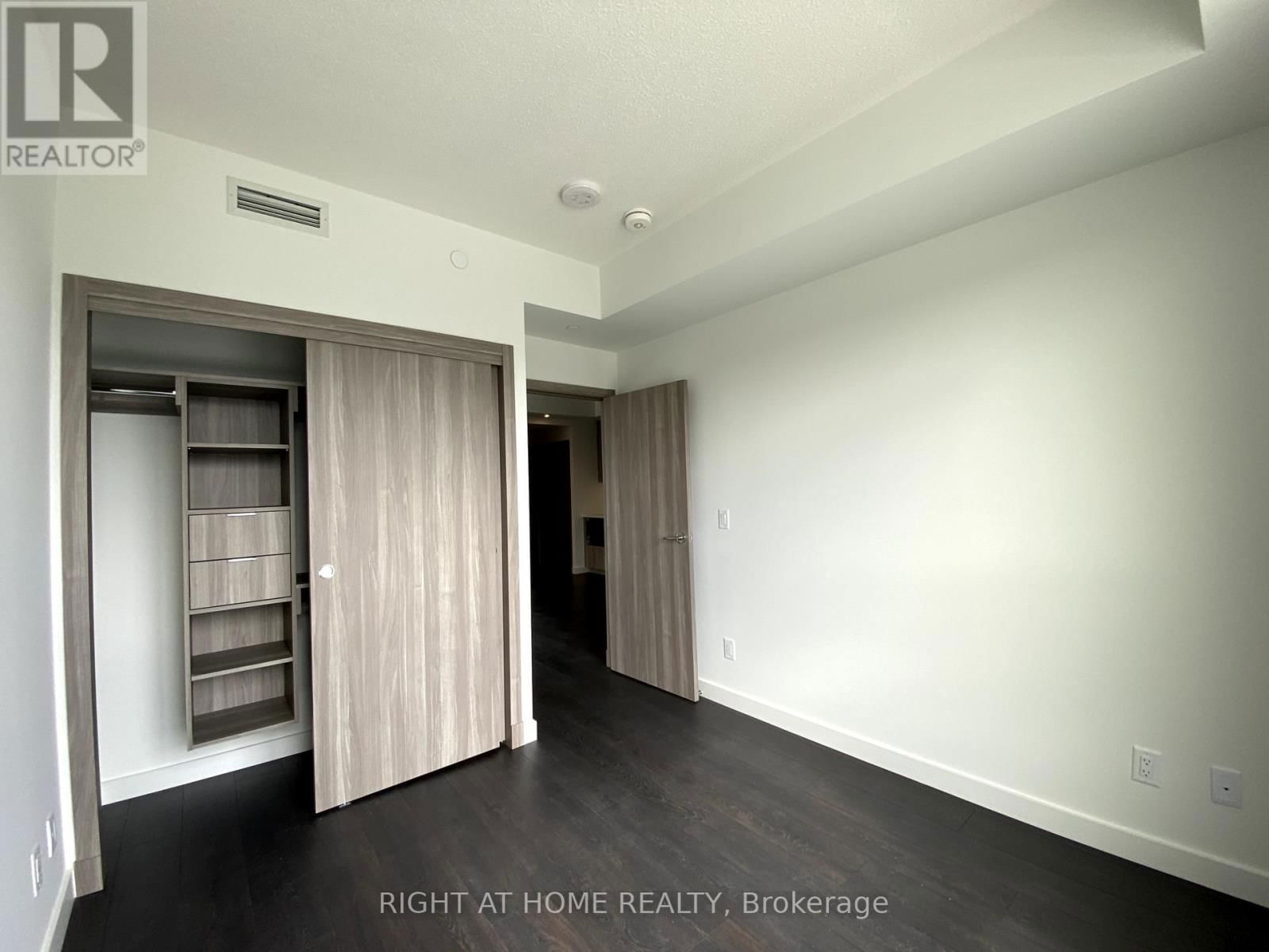 606 - 25 MCMAHON DRIVE Image 25