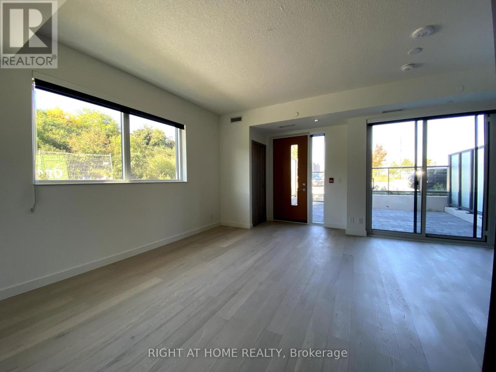 106 - 11 MCMAHON DRIVE Image 27