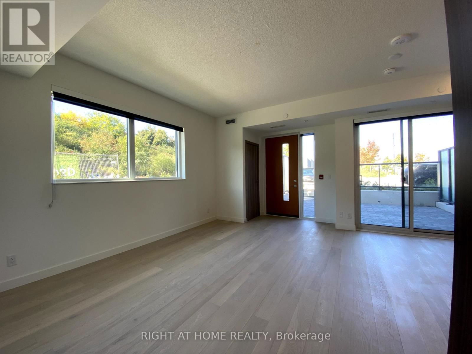106 - 11 MCMAHON DRIVE Image 29