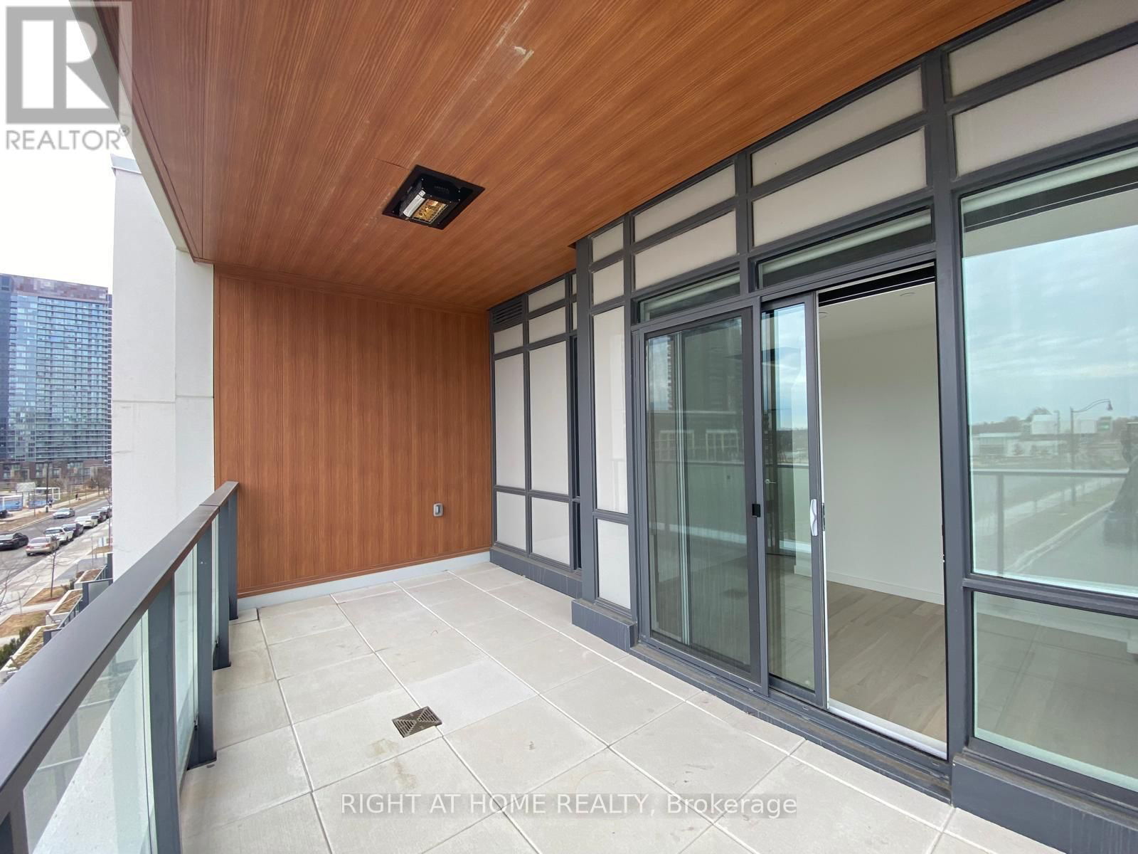 106 - 11 MCMAHON DRIVE Image 37