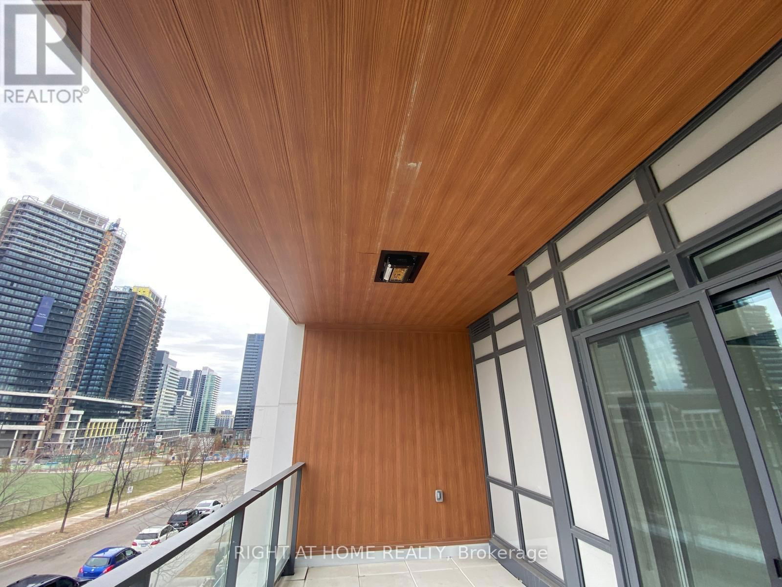 106 - 11 MCMAHON DRIVE Image 39