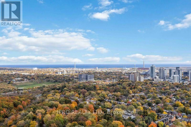 4218 - 585 BLOOR STREET EAST Image 2