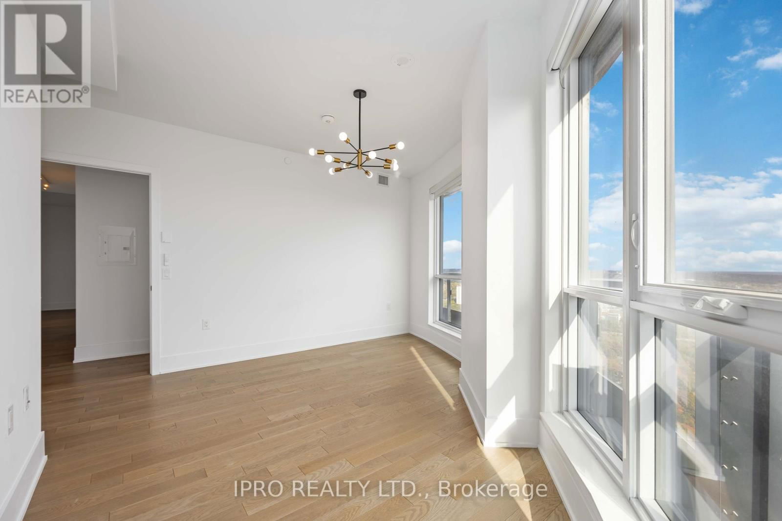 4218 - 585 BLOOR STREET EAST Image 21